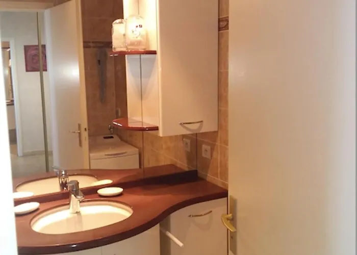 Cozy Cocoon With Balcony Close To The Sea Cannes